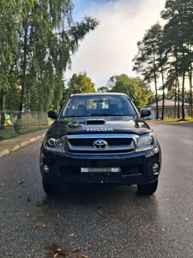 Toyota Hilux - 6