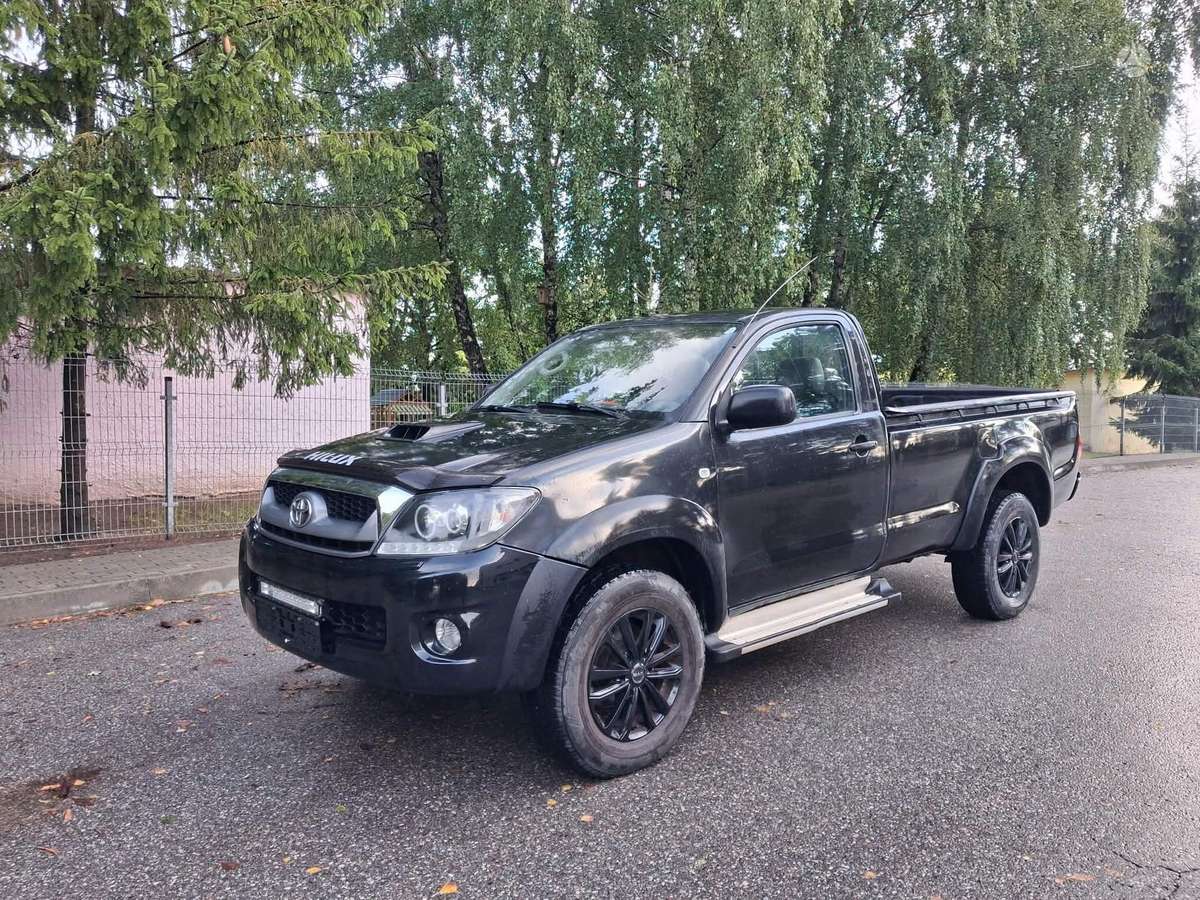 Toyota Hilux - 4