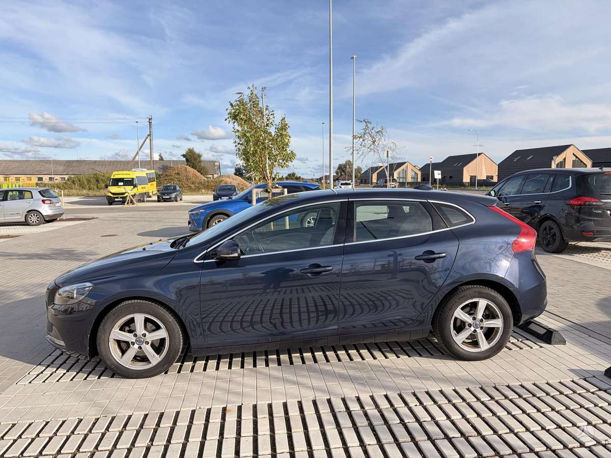 Volvo V40 - 1