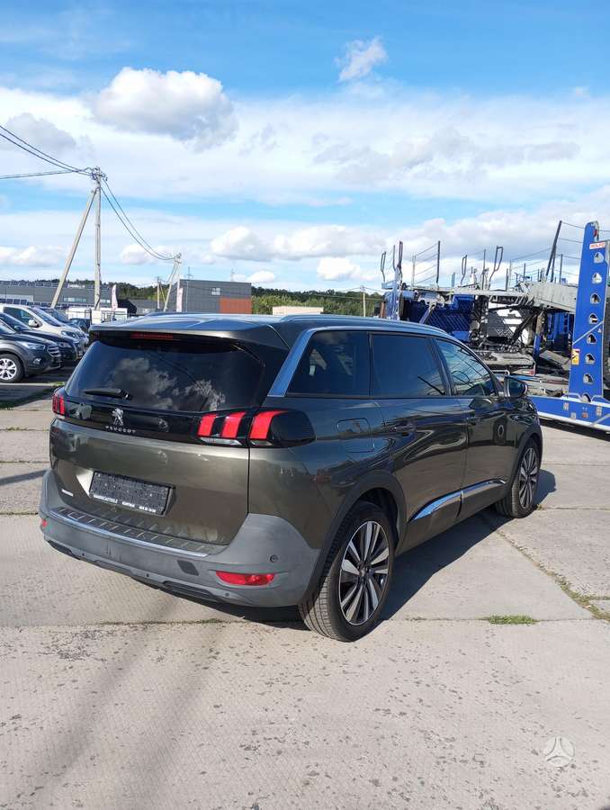Peugeot 5008 - 9