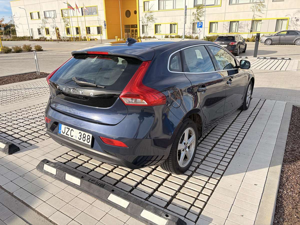 Volvo V40 - 5