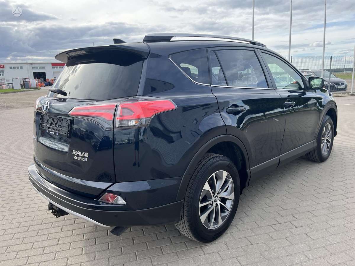 Toyota RAV4 - 6