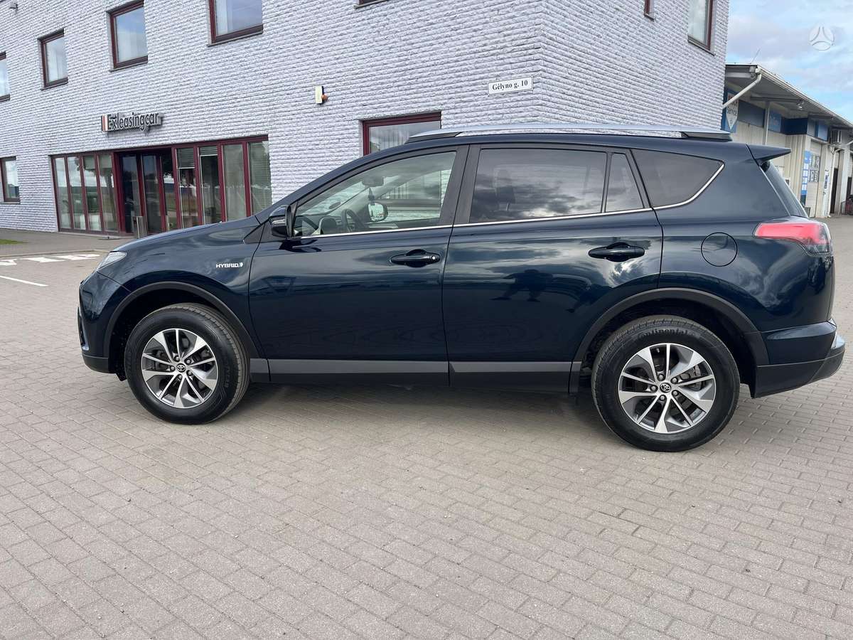 Toyota RAV4 - 9