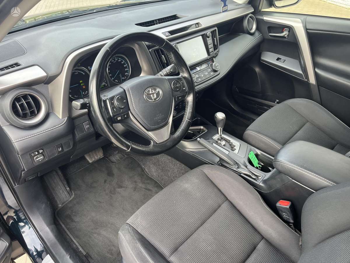 Toyota RAV4 - 11
