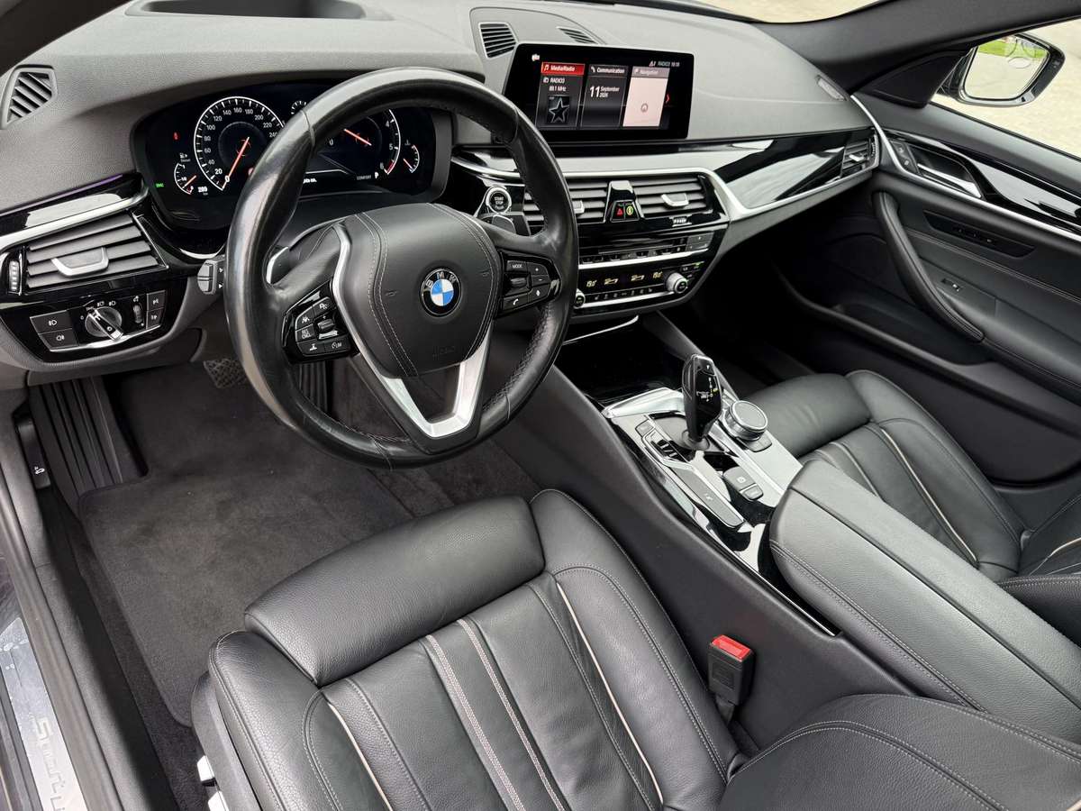 BMW 520, 2.0 l., Седан