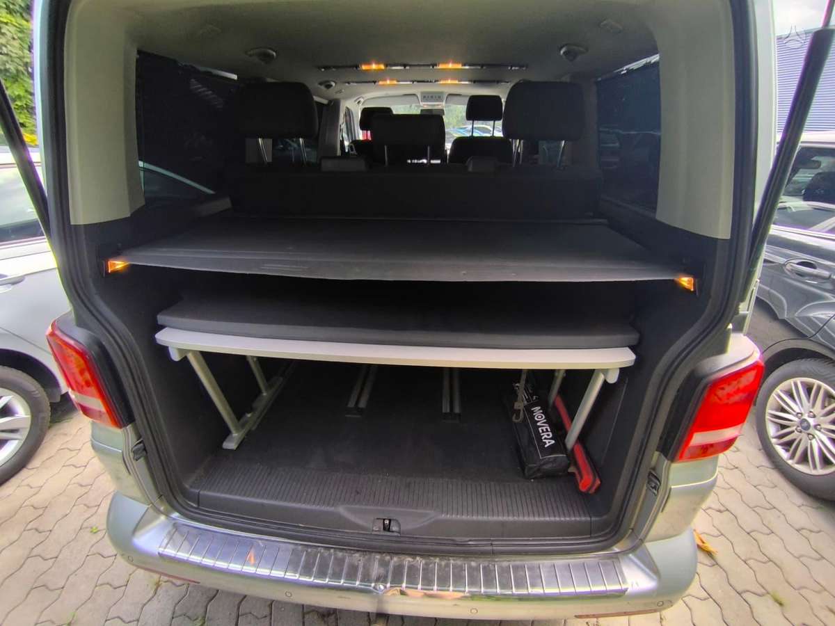 Volkswagen Multivan - 12