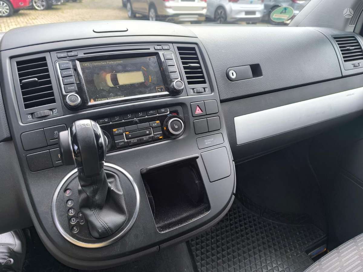 Volkswagen Multivan, 2.0 l., Минивэн
