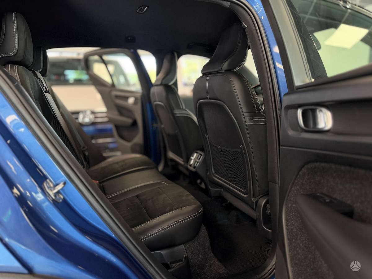 Volvo XC40 - 11