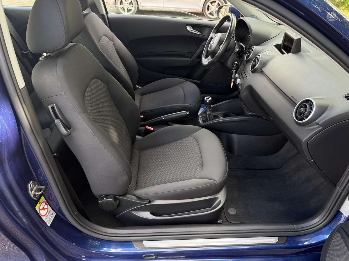 Audi A1, 1.6 l., Хэтчбек