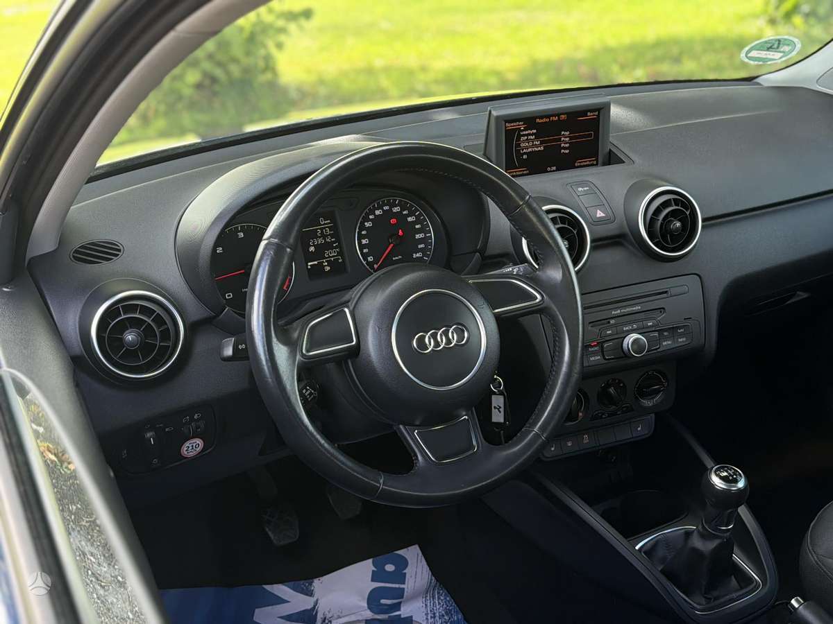 Audi A1, 1.6 l., hatchback