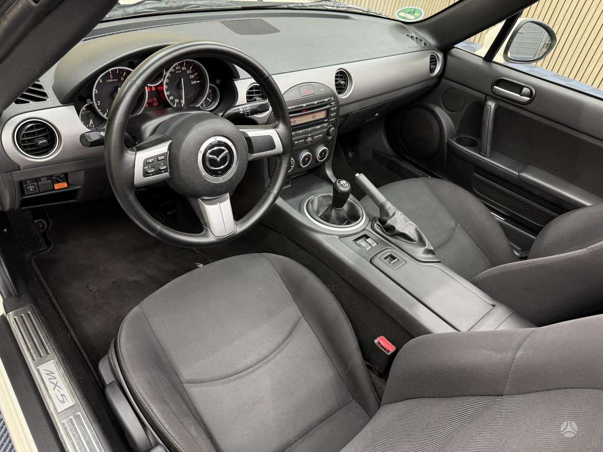 Mazda MX-5, 1.8 l., Кабриолет