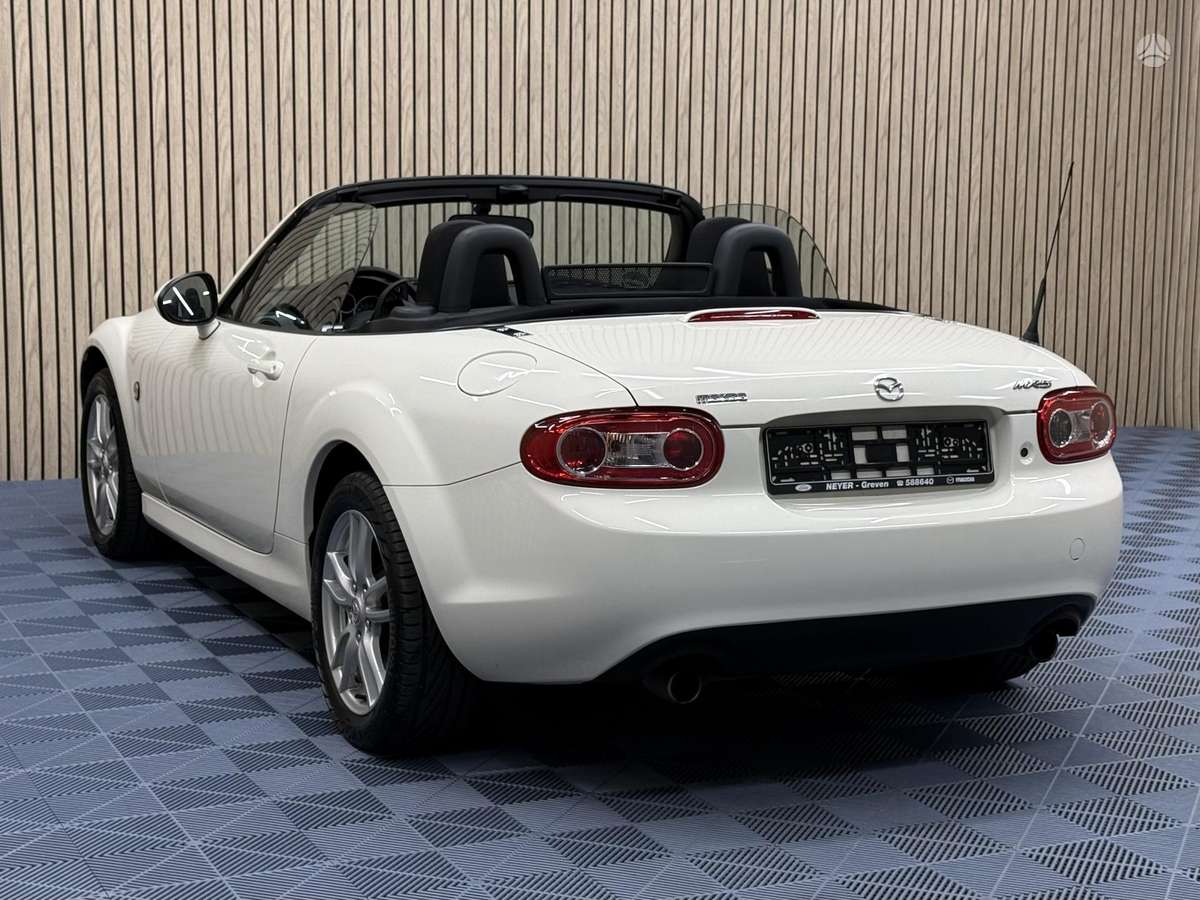 Mazda MX-5, 1.8 l., Кабриолет