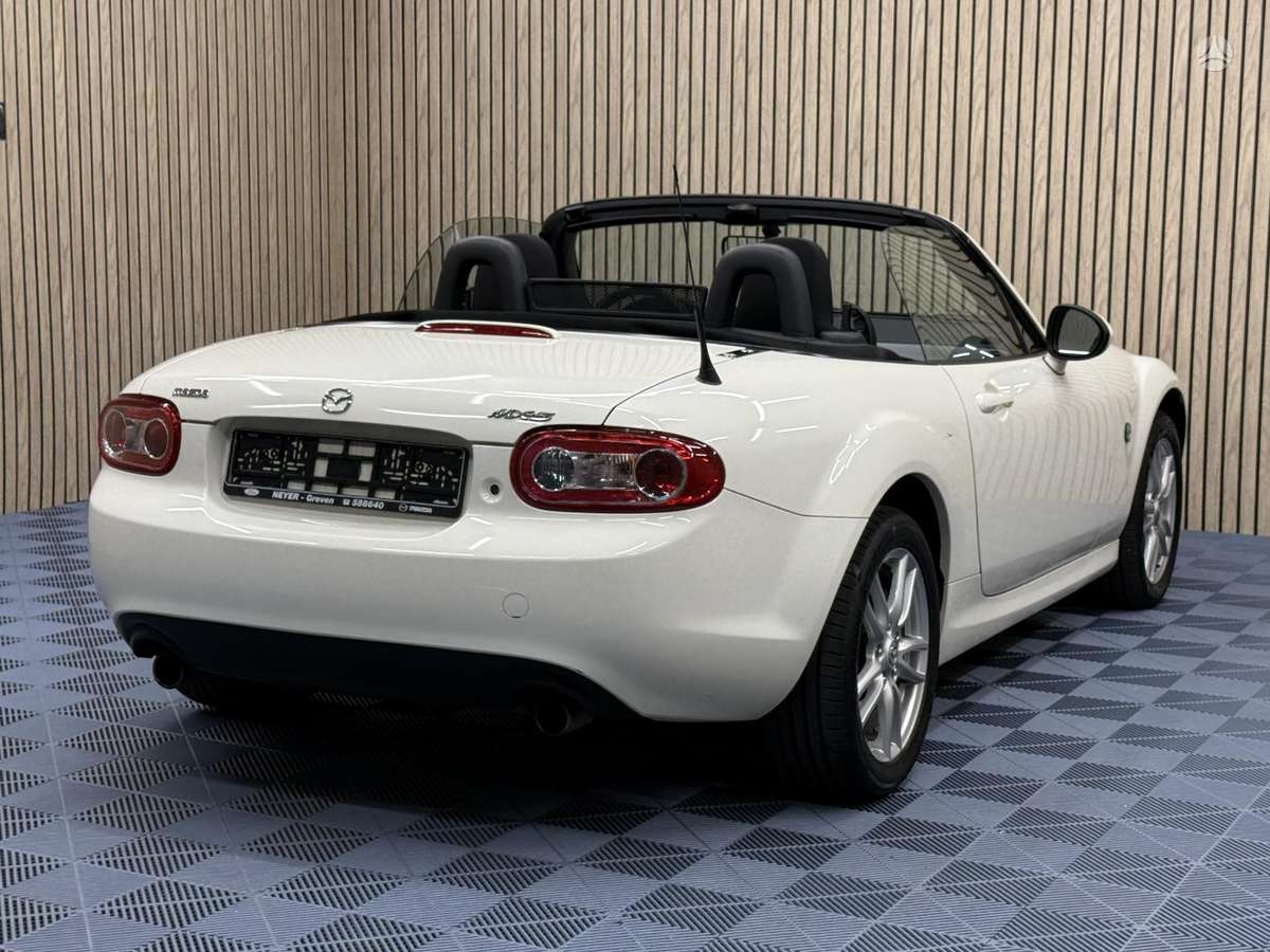 Mazda MX-5, 1.8 l., Кабриолет