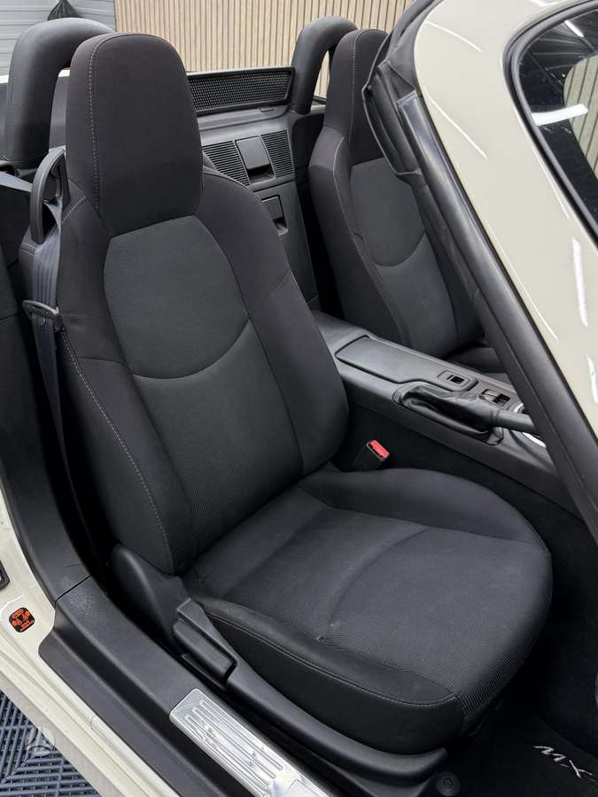 Mazda MX-5, 1.8 l., Кабриолет