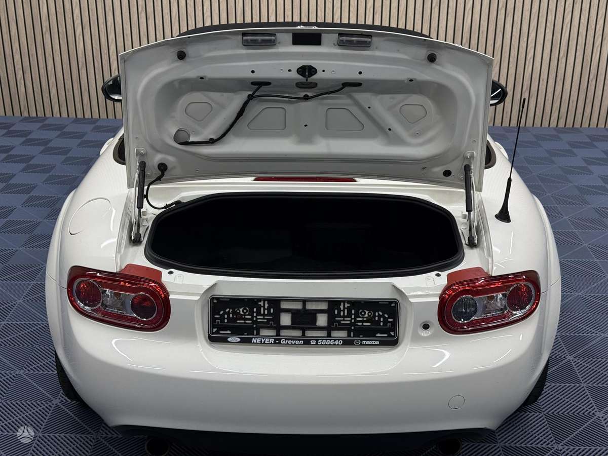 Mazda MX-5, 1.8 l., Кабриолет