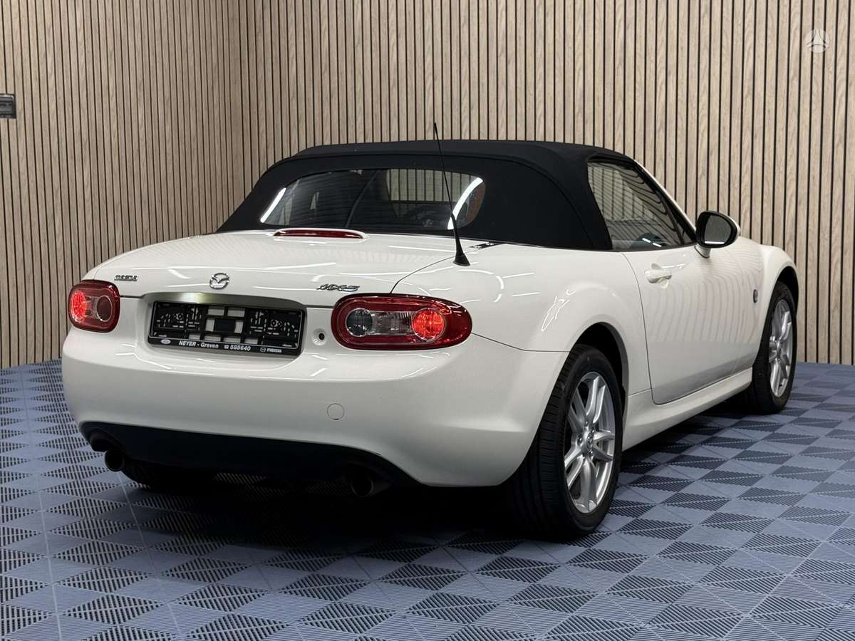 Mazda MX-5, 1.8 l., Кабриолет