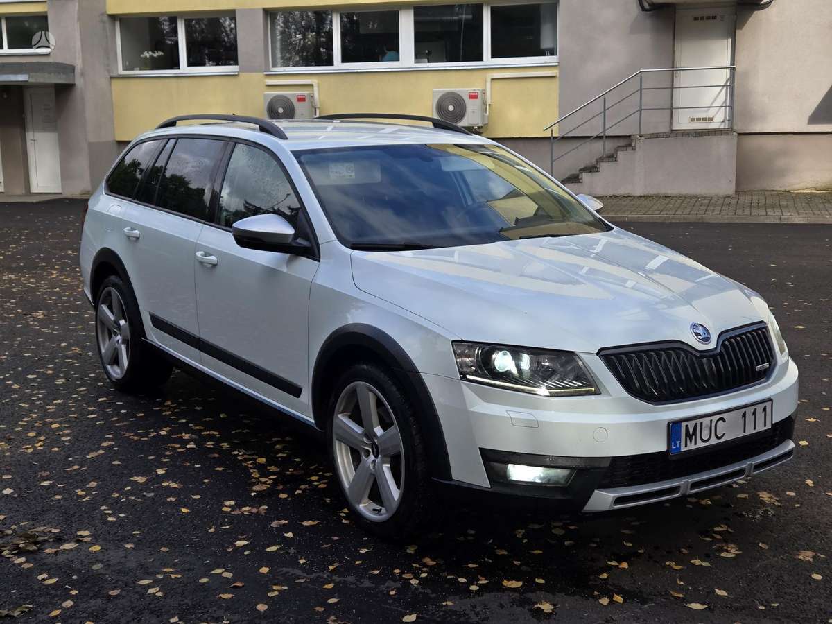 Škoda Octavia Scout - 1