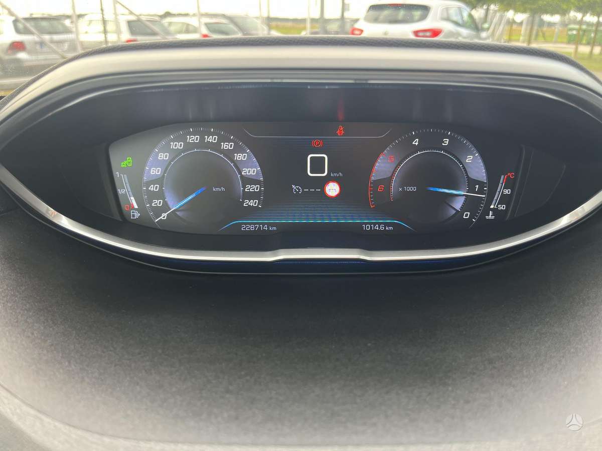 Peugeot 3008 - 11