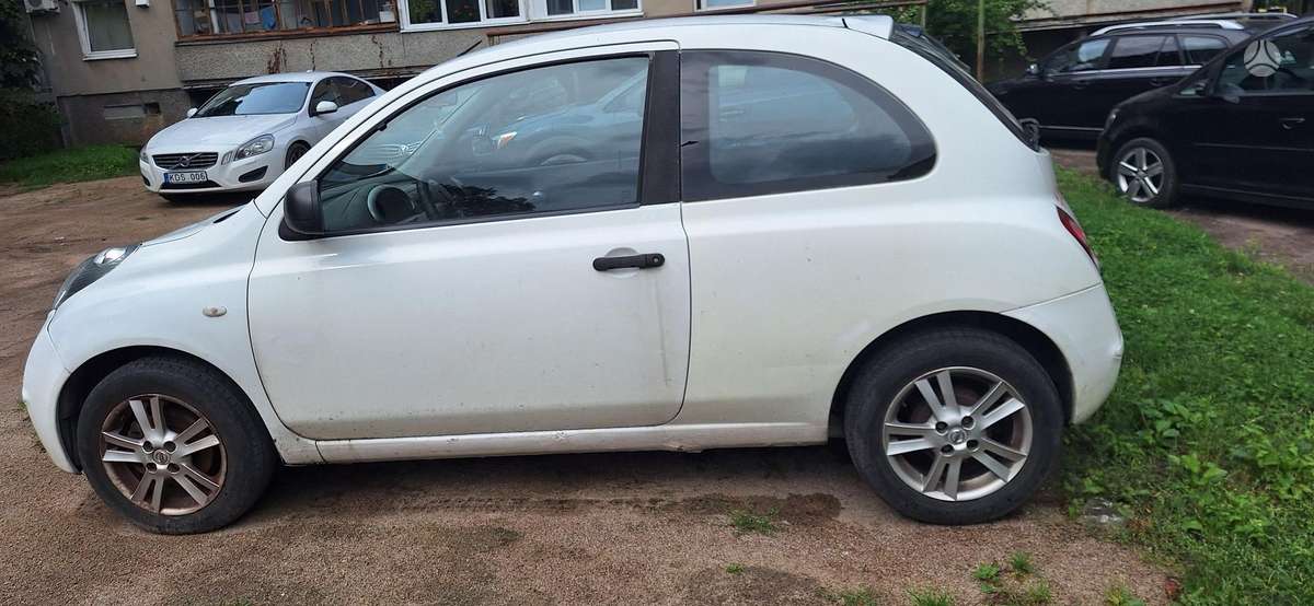 Nissan Micra, 1.2 l., hatchback