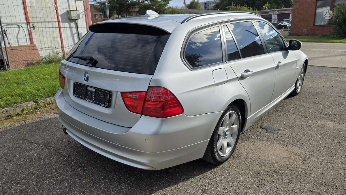 BMW 320, 2.0 l., wagon