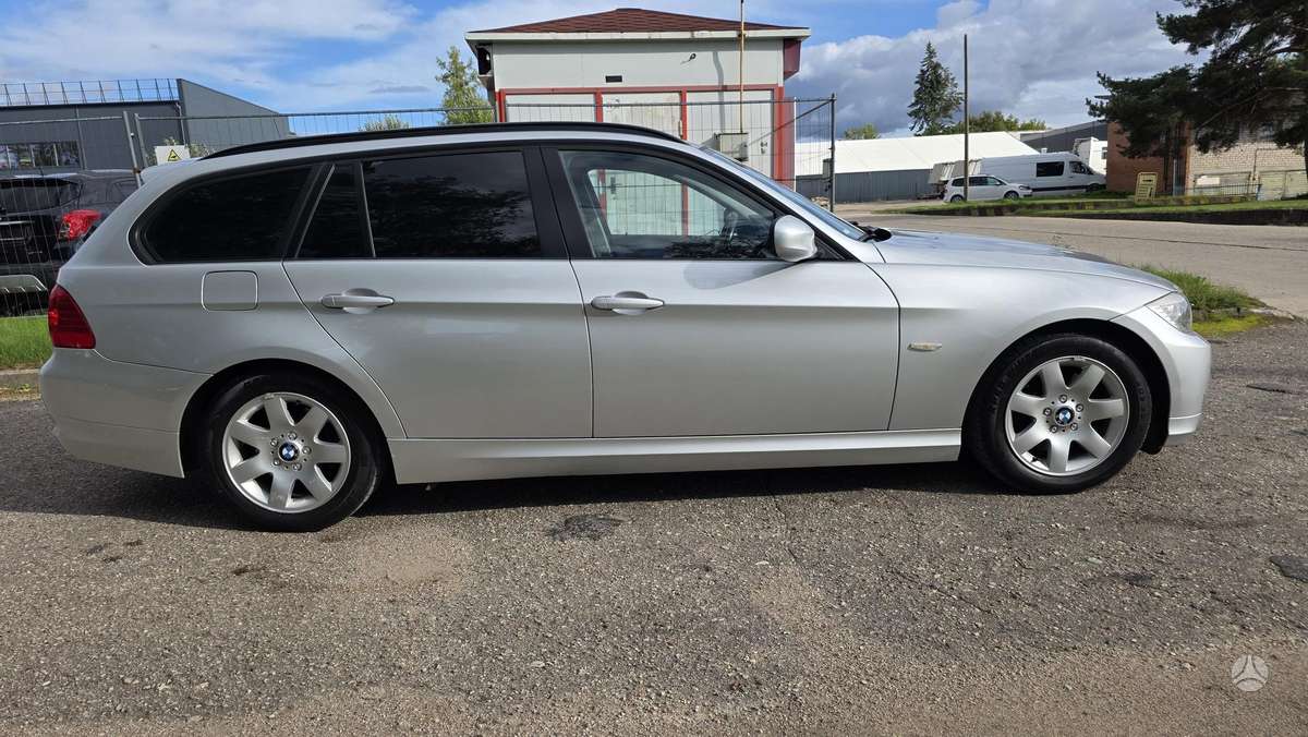 BMW 320, 2.0 l., universalas