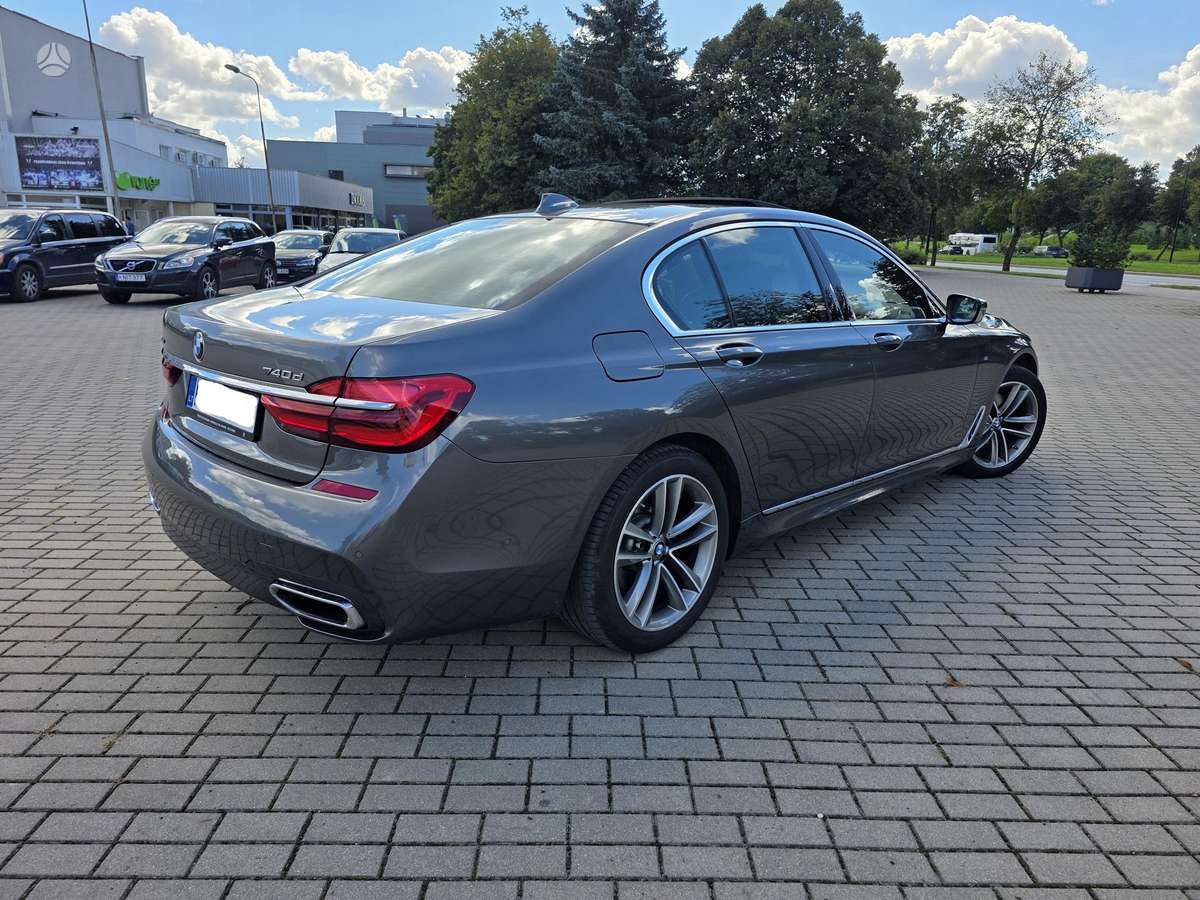 BMW 740, 3.0 l., Седан