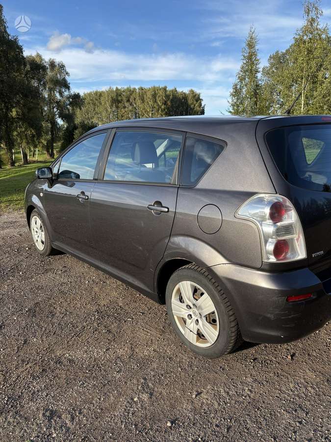 Toyota Corolla Verso - 2