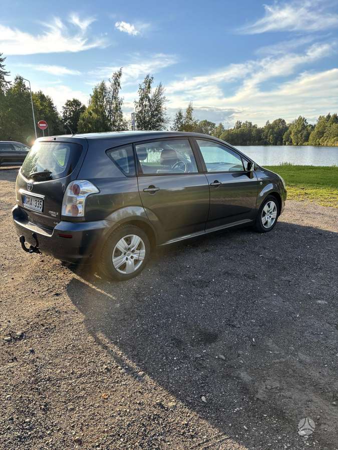 Toyota Corolla Verso - 5