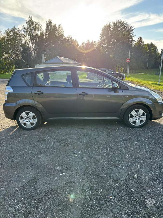 Toyota Corolla Verso - 6