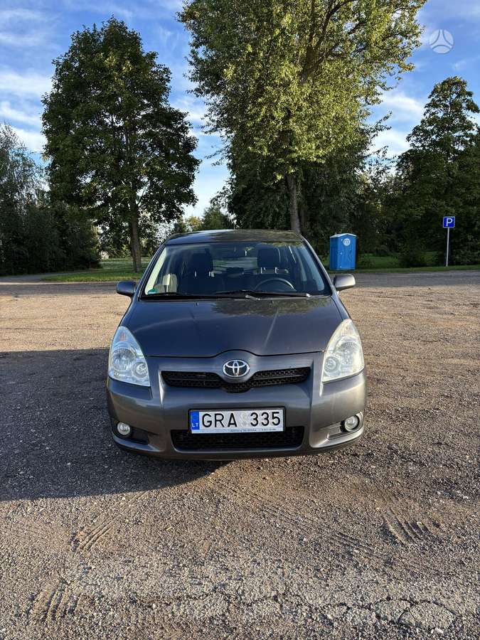 Toyota Corolla Verso - 9