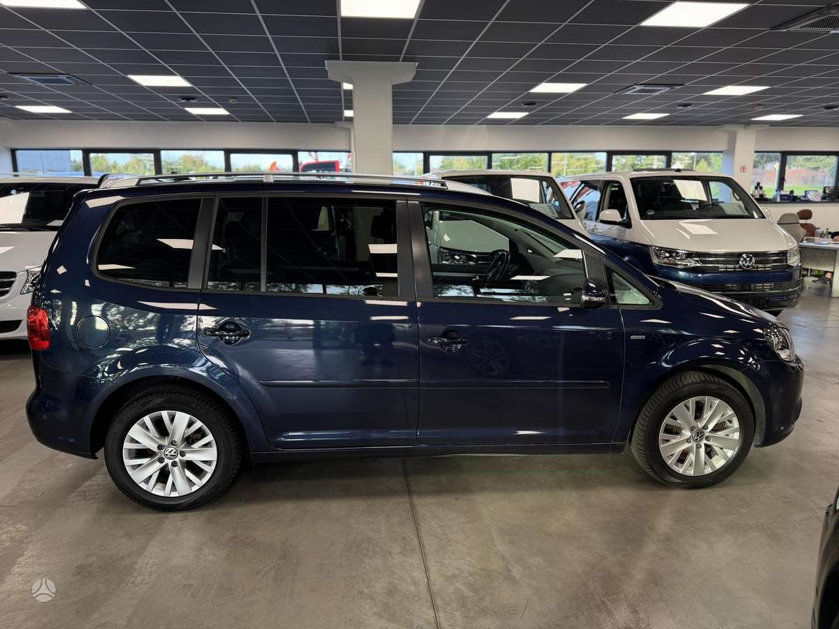 Volkswagen Touran - 4