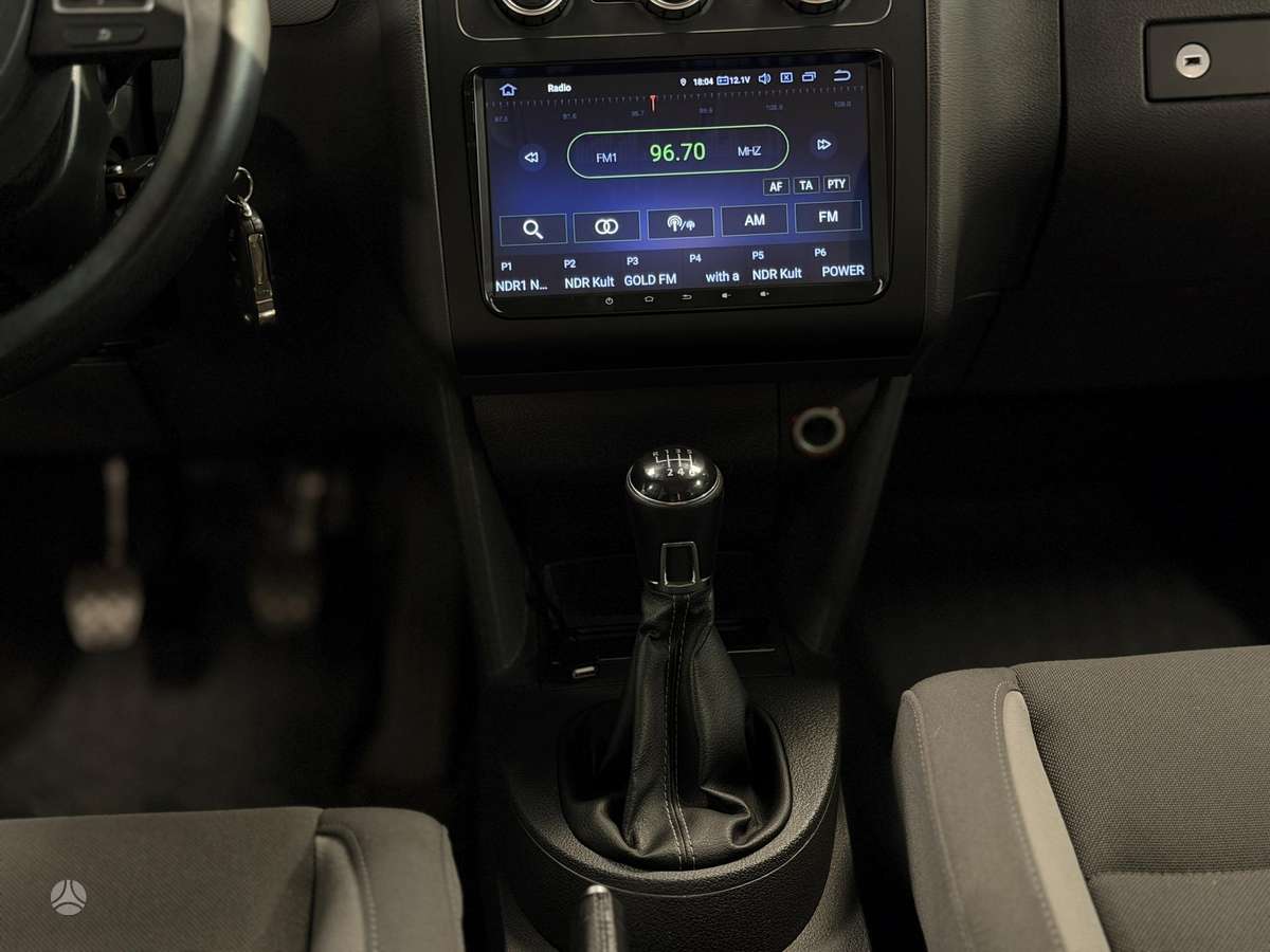 Volkswagen Touran - 11