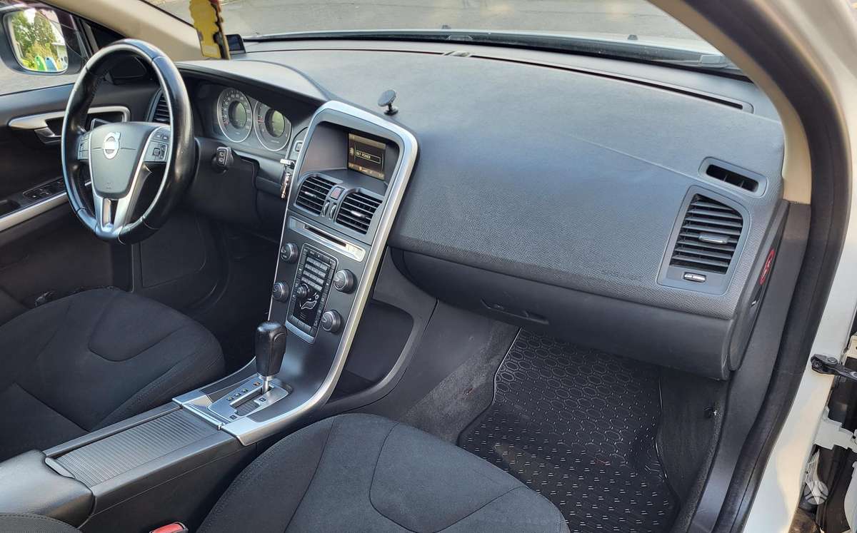 Volvo XC60 - 8