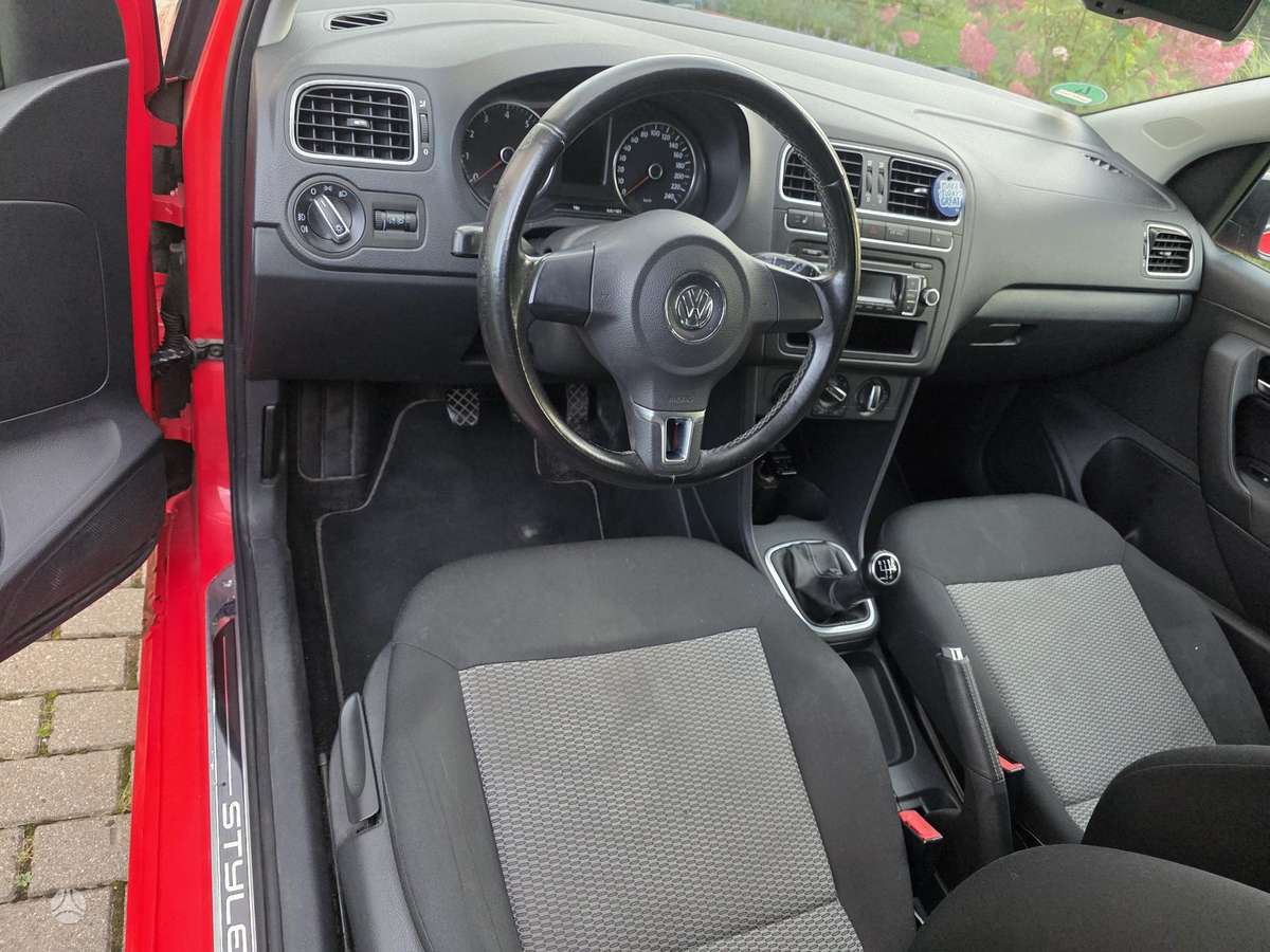 Volkswagen Polo - 12