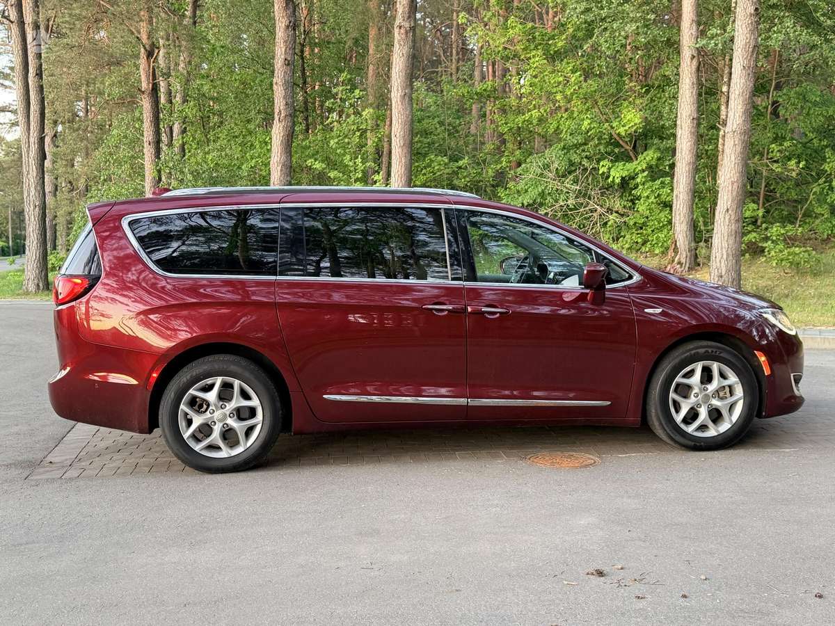 Chrysler Pacifica, 3.6 l., Минивэн