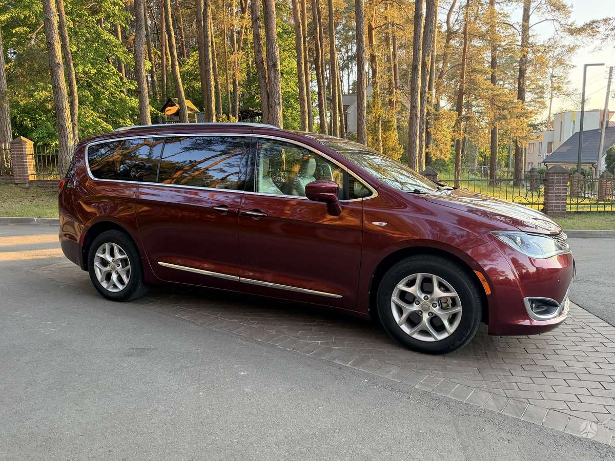 Chrysler Pacifica, 3.6 l., Минивэн