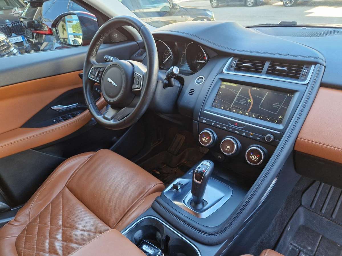 Jaguar E-Pace, 2.0 l., off-road / crossover