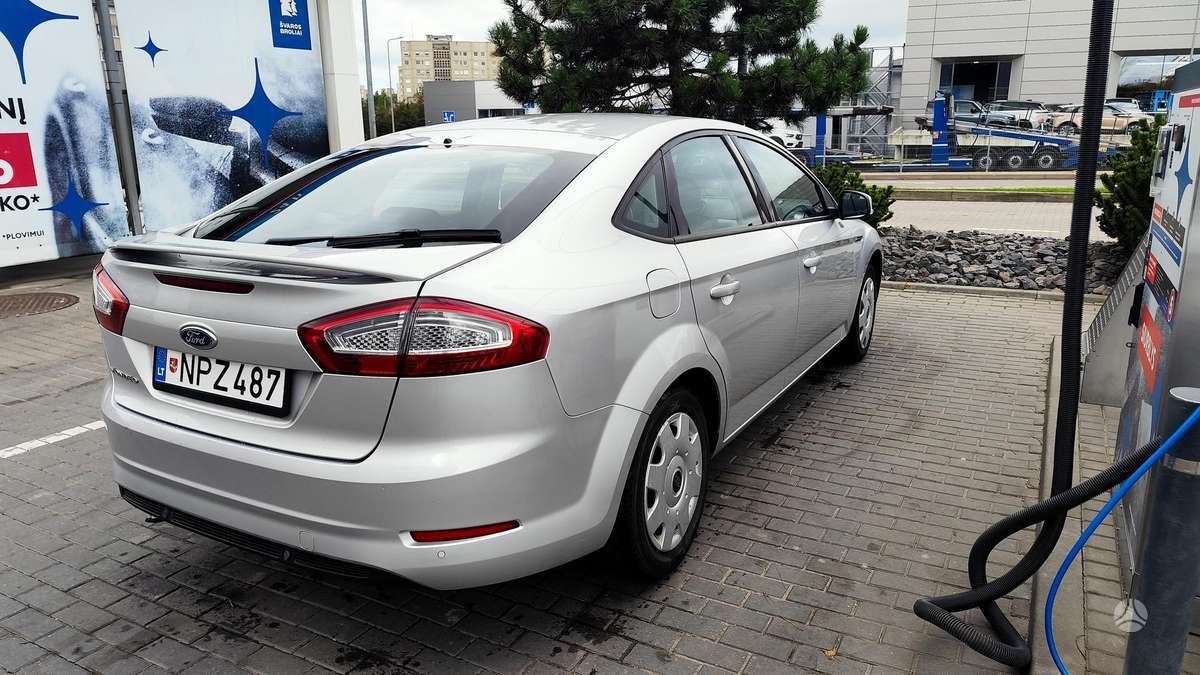 Ford Mondeo, 2.0 l., hatchback