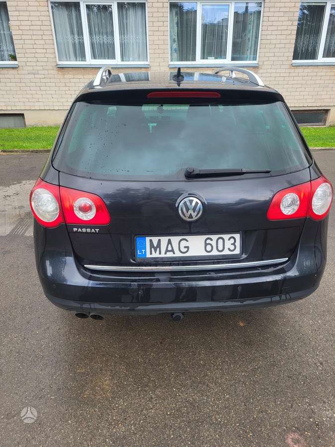 Volkswagen Passat - 2