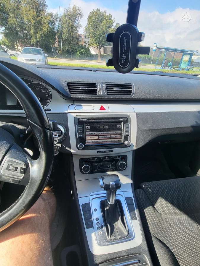 Volkswagen Passat - 5