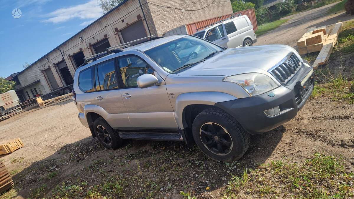 Toyota Land Cruiser - 3