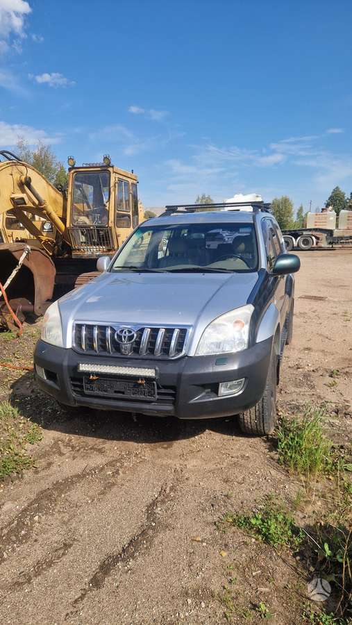 Toyota Land Cruiser - 4