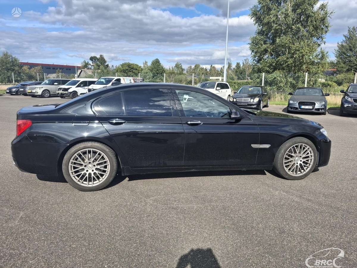 BMW 740, 3.0 l., Седан