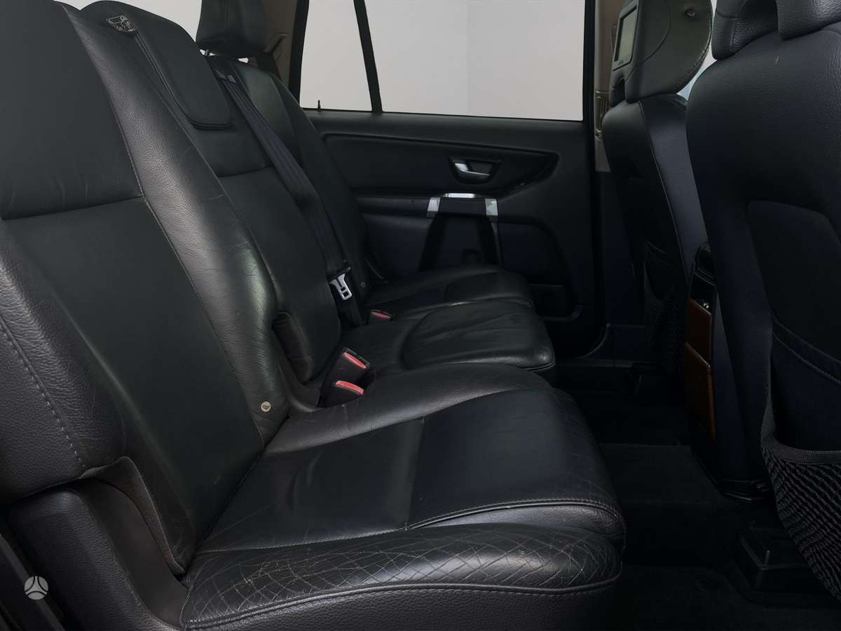 Volvo XC90 - 10