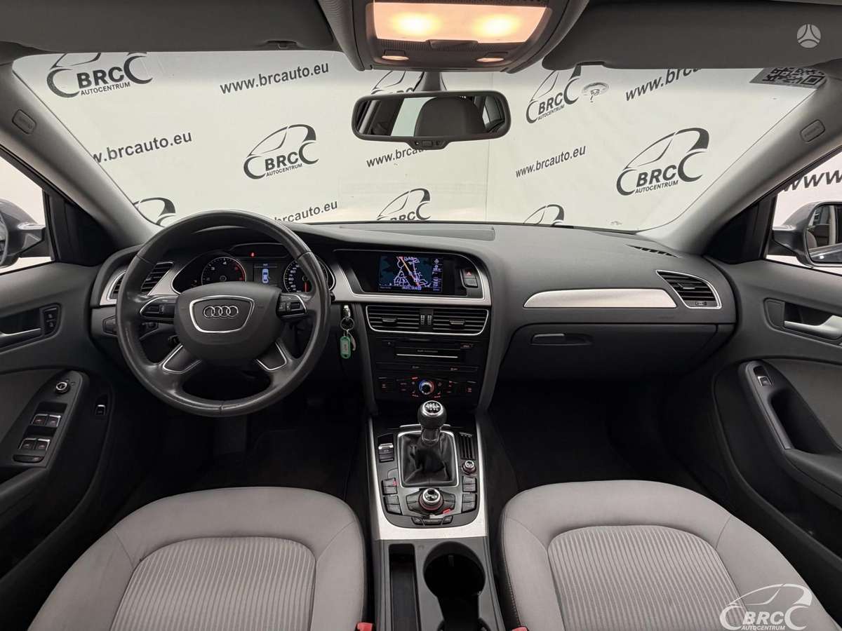 Audi A4, 2.0 l., Седан