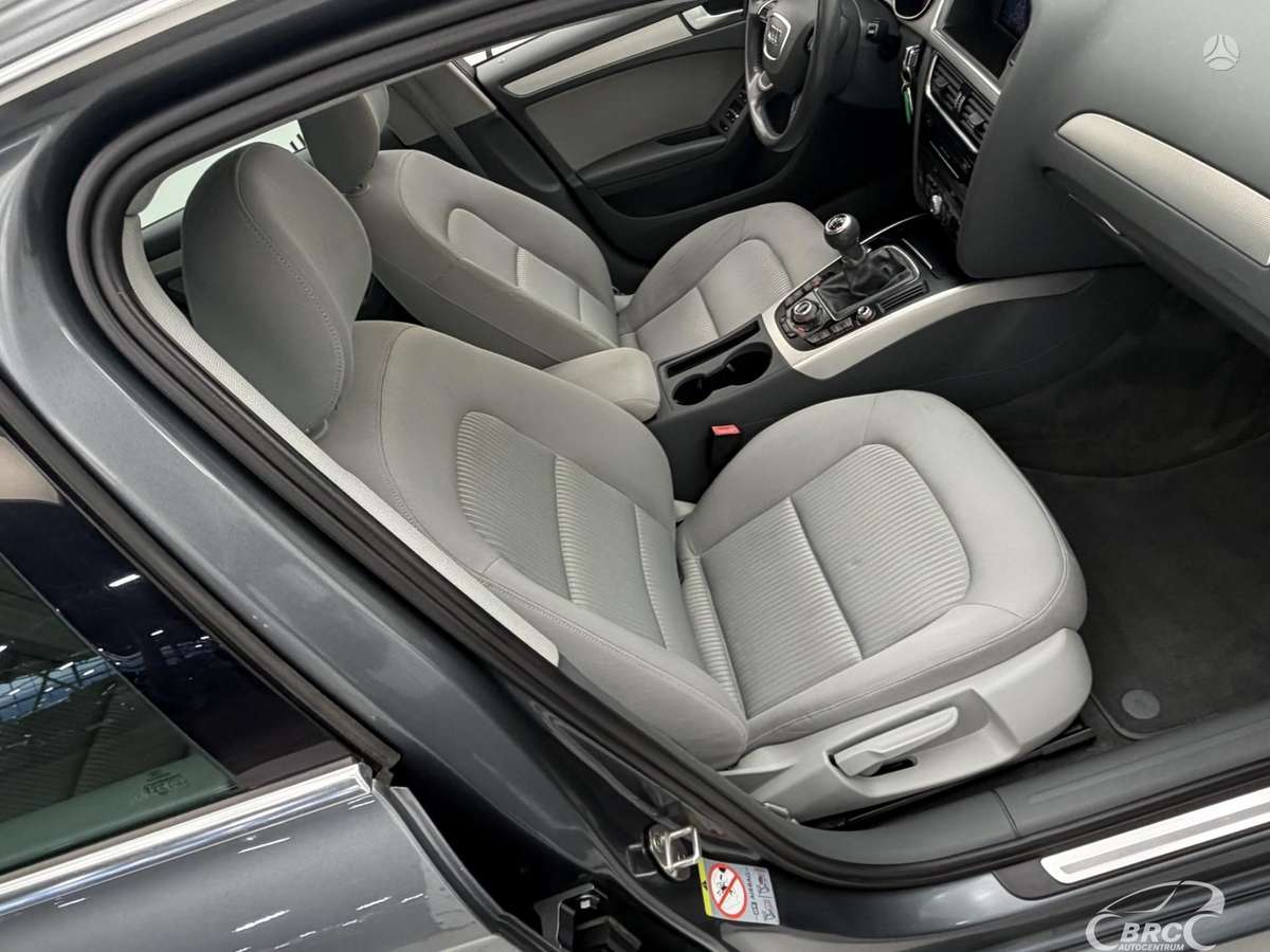 Audi A4, 2.0 l., Седан