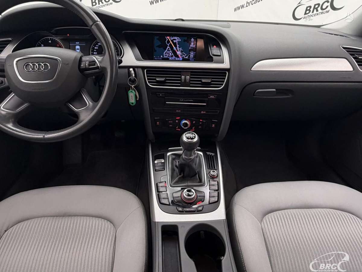 Audi A4, 2.0 l., Седан