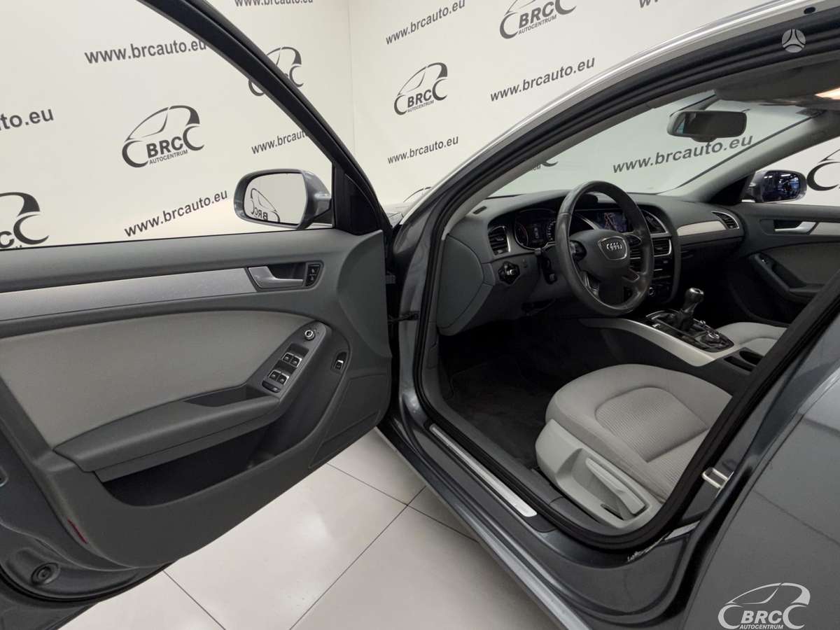 Audi A4, 2.0 l., Седан
