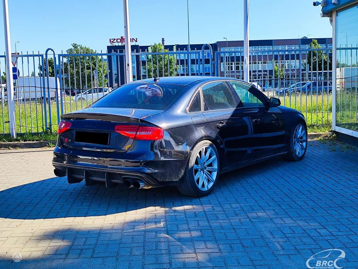 Audi S4, 3.0 l., Седан