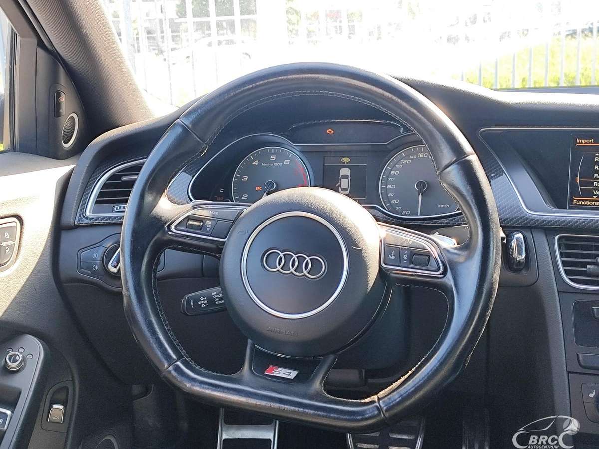 Audi S4, 3.0 l., Седан